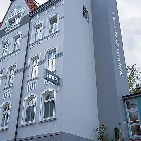 Stadt 3*
